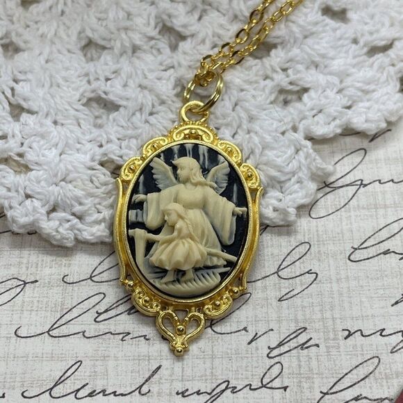 Birthday Mom Daughter Gift Guardian ANGEL Perilous Bridge Wife Cameo Necklace - Picture 1 of 10